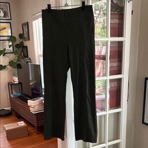 Athleta Delaney Straight Leg Pant (Aspen Olive/M)